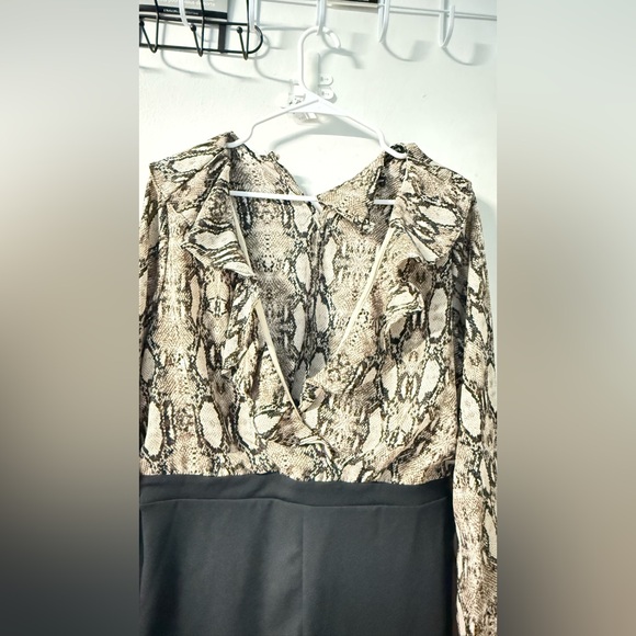 Snake Print Romper - Picture 5 of 6